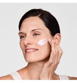 DayWear Crème Hydratation 24h Multi-Protection Anti-Oxydant SPF15 - Pour Peaux Normales/Mixtes - Crème hydratante DayWear Crème Hydratation 24h Multi-Protection Anti-Oxydant SPF15 - Pour Peaux Normales/Mixtes - Crème hydratante